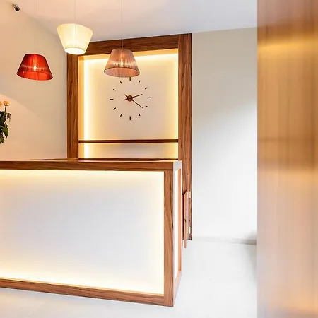 Hotel Mysterius Carnival